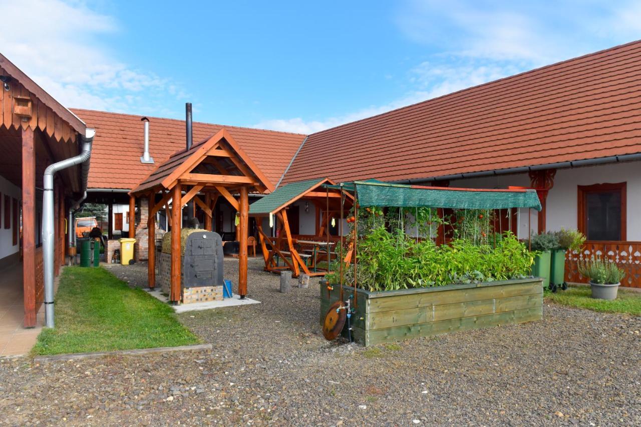 Nyakiglab Villa Szegi Exteriör bild