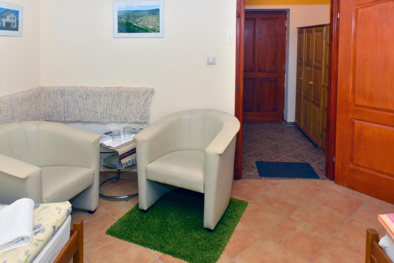 Nyakiglab Villa Szegi Exteriör bild