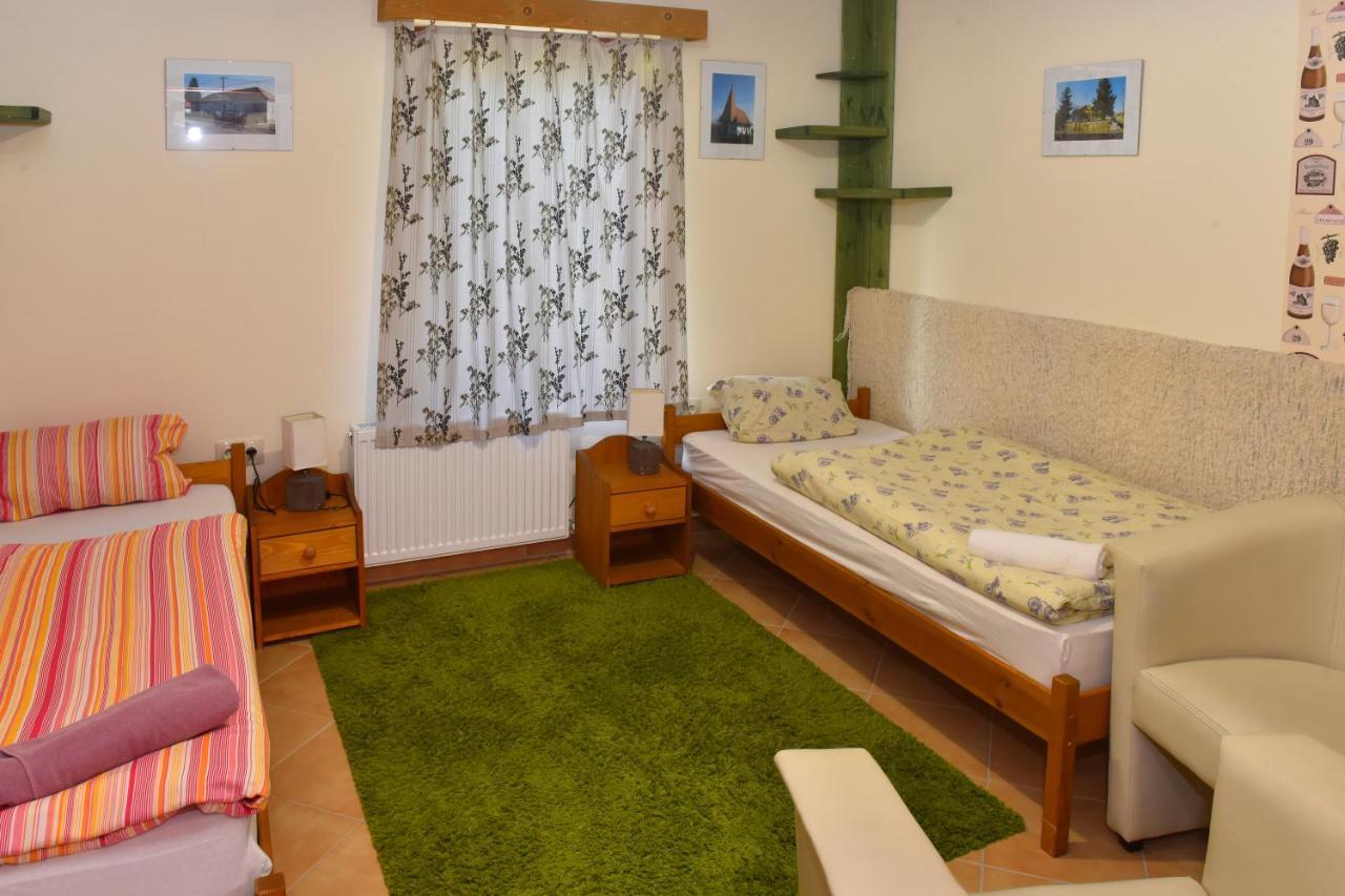 Nyakiglab Villa Szegi Exteriör bild